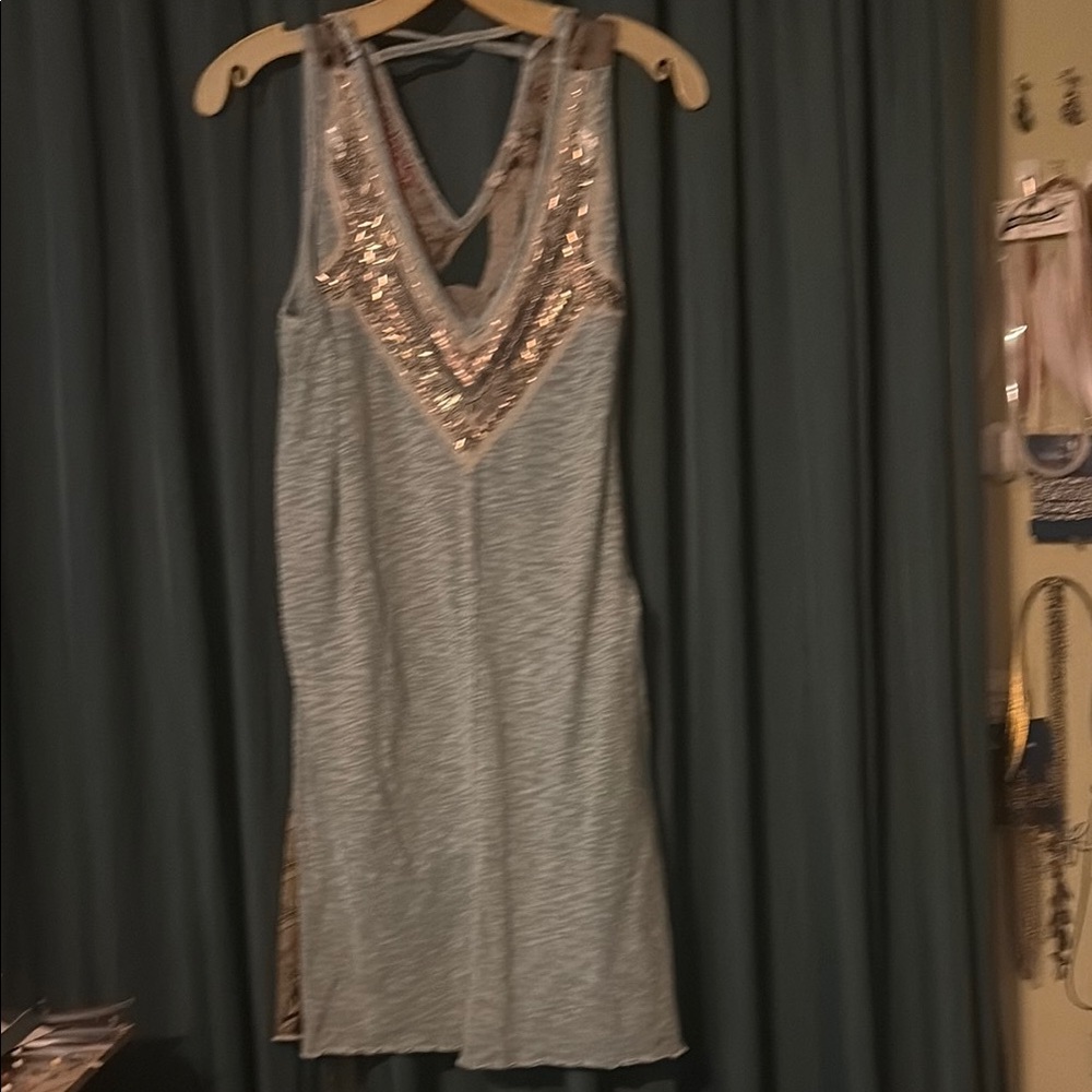 Gimmicks by BKE Gray and Gold Tunic